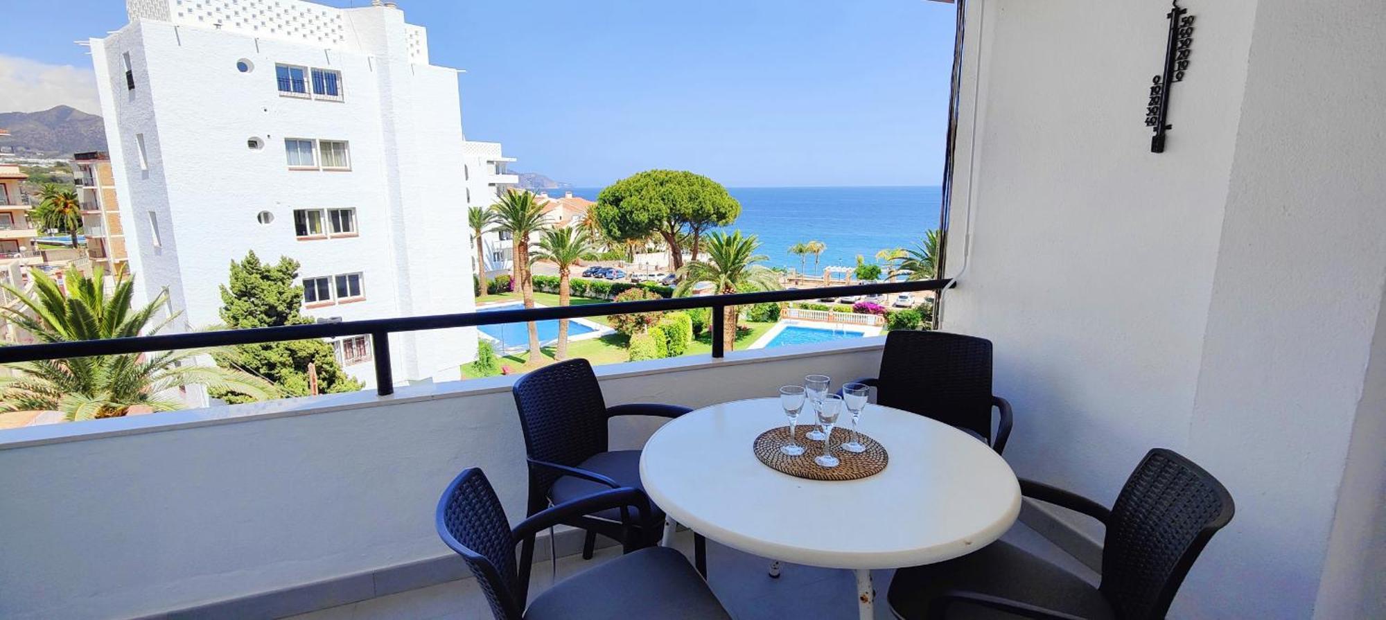 Ap380 - Carabeo 2 - * Nerja